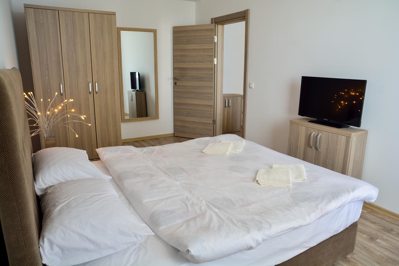 Oceana Summerland Apartment Mamaia Exterior foto